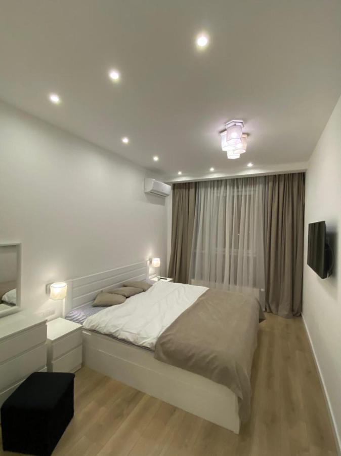 Vip Apartment In Odessa Esterno foto