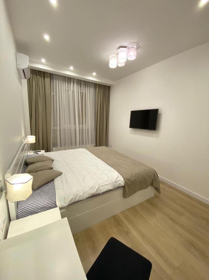 Vip Apartment In Odessa Esterno foto